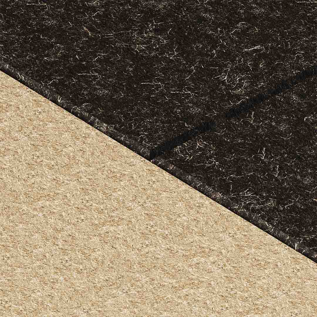 Verschiedenfarbige Platten aus Naturfaser Formvlies in beige und dunkelbraun.